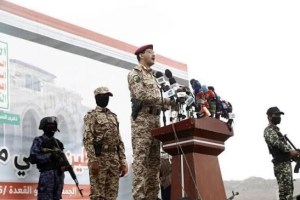 الحوثيون يعلنون استهداف معسكر يديره ضباط سعوديون في شرق اليمن