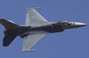 تايوان تتسلم أول مقاتلتين F-16C Block 70 بعد تأخير 7 سنوات