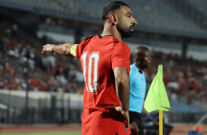 محمد صلاح يدرس الاعتزال الدولي بعد أزمته الأخيرة مع منتخب مصر