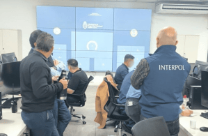 الإنتربول يعلن اعتقال 95 مشتبهًا بهم في حملة دولية لمكافحة استغلال الأطفال عبر الإنترنت