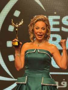 سوزان نجم الدين عقب تكريمها فى مهرجان السينما الفرنكوفونية: مصر بيت كبير